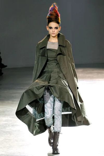 Look 19